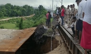 धनबाद: प्रधानखंटा छाताकुल्ही में निर्माणाधीन रेलवे अंडरपास   का मिट्टी धंसा, चार मजदूरों की दबकर मौत