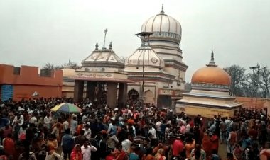 बिहार: सीवान के महेंद्रनाथ मंदिर में भगदड़, दो महिला समेत तीन की मौत