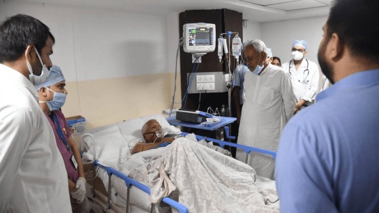 नई दिल्ली: AIIMS ICU में एडमिट लालू यादव की हालत में सुधार, खिचड़ी खायी, नित्यानंद, पशुपति व पप्पू ने जाना हाल