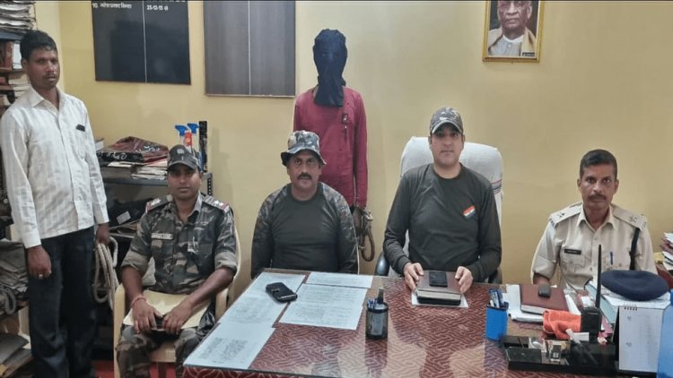 झारखंड: गुमला में नक्सली जोनल कमांडर माठू लोहरा अरेस्ट, पिस्तौल और गोली बरामद