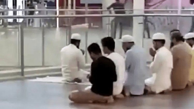 उत्तर प्रदेश: लखनऊ लुलु मॉल में नमाज पढ़ने पर विवाद ,FIR दर्ज