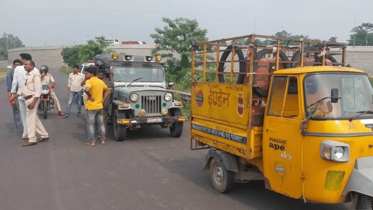 धनबाद: राजगंज में जीटी रोड पर दिनदहाड़े गैस सिलेंडर लेकर जा रहे ऑटो ड्राइवर से लूट