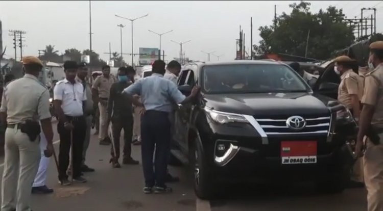 कोलकाता में झारखंड कांग्रेस के तीन MLA की गाड़ी से भारी मात्रा में कैश बरामद, पुलिस की चेकिंग में पकड़े गये