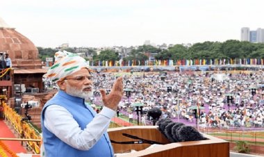 76th Independence Day : भ्रष्टाचार और परिवारवाद दो प्रमुख चुनौतियां : PM नरेंद्र मोदी  