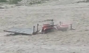 उत्तर प्रदेश: बादशाहीबाग नदी में अचानक आई बाढ़, ट्रैक्टर के साथ बहा ड्राइवर, बहादुरी से बची जान