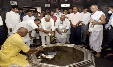 बिहार: गया के विष्णुपद मंदिर में CM नीतीश कुमार के साथ मिनिस्टर  इसराइल मंसूरी के प्रवेश पर राजनीति तेज