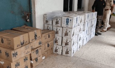 झारखंड: चतरा में बंद स्कूल से शराब तस्करी का खुलासा,  बिहार में होती थी सप्लाई