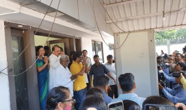 CM आवास पहुंच पुलिसकर्मियों ने हेमंत सोरेन का जताया आभार, बज रहे डोल नगाड़े, अबीर-गुलाल उड़ाया