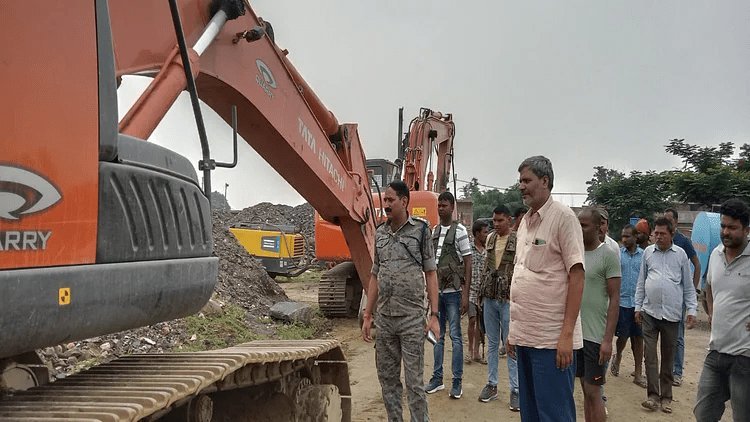 झारखंड: लातेहार के बारियातु में स्टोन चिप्स माइंस पर नक्सलियों का हमला, बंद करने का फरमान 