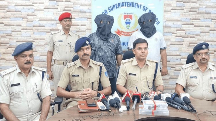 जमशेदपुर: नशेड़ी गैंग के सलमान और अरमान को पुलिस ने किया अरेस्ट, आर्म्स और गोली बरामद