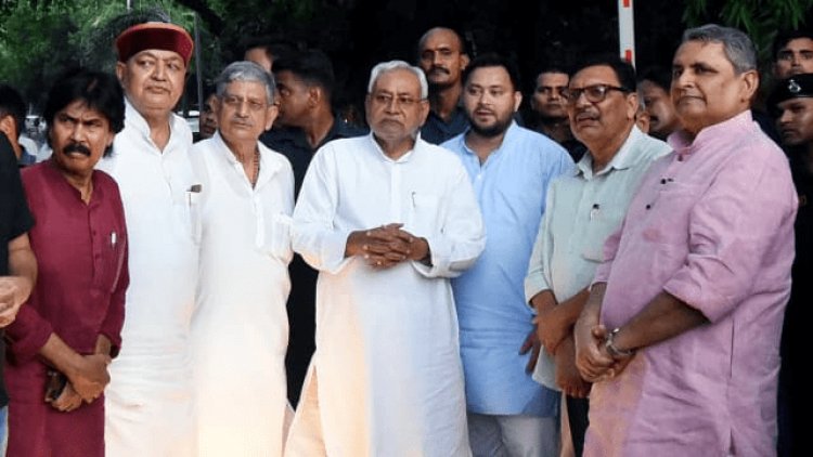 बिहार: नीतीश कुमार की कैबिनेट में RJD के 16 व कांग्रेस के चार मिनिस्टर होंगे, JDU के 12 MLA को मिलेगा मौका   