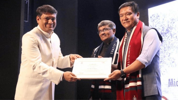 झारखंड के IAS अफसर मनीष रंजन को गोल्ड मेडल, प्रशासनिक अकादमी मसूरी में हुए सम्मानित