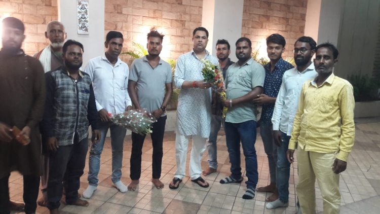 धनबाद: रणविजय सिंह से मिले भेतिया खेतटाड़ फुटबॉल ग्राउंड के अध्यक्ष