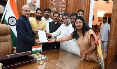 गवर्नर से मिला UPA डेलीगेशन, CM हेमंत  मामले में निर्वाचन आयोग की अनुशंसा पर शीघ्र करें कार्रवाई 