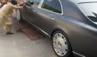 लंदन में चोरी हुई लग्जरी कार बेंटले कराची में मिली,सीमा शुल्क विभाग की कार्रवाई