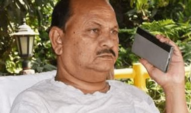 बिहार: पटना एयरपोर्ट पर जेडीयू MLC दिनेश सिंह के पास मिला 25.50 लाख कैश, पूछताछ के बाद छोड़े गये