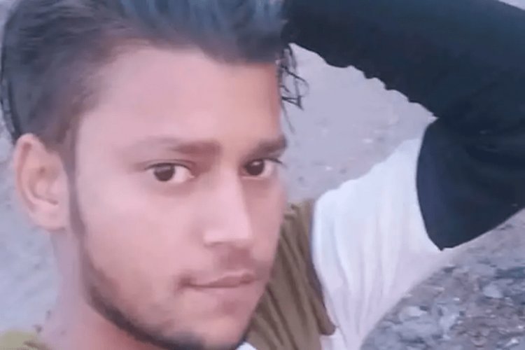 धनबाद: गोपालीचक जंगल में खून से लथपथ मिली युवक की बॉडी, परिजनों ने लगाया मर्डर का आरोप