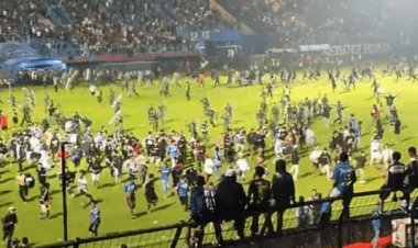 Indonesia Stampede: इंडोनेशिया में फुटबॉल मैच के दौरान भड़की हिंसा, 129 से ज्यादा लोगों की मौत, कई घायल