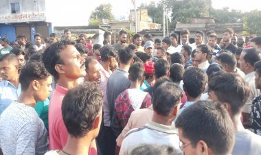 झारखंड: रामगढ़ में  बड़ा हादसा, ट्रक ने दो बाइक सवार सहित कई लोगों को रौंदा, छह की मौत, रोड जाम  