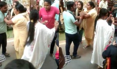 गाजियाबाद : करवा चौथ पर गर्लफ्रेंड संग शॉपिंग करने गया हसबैंड, वाइफ ने चप्पल से किया पिटाई