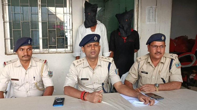 झारखंड: देवघर में कुख्यात सागर राउत व बिट्टू को पुलिस ने किया अरेस्ट