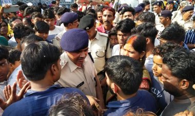 बिहार : मुजफ्फरपुर में प्रेमी की मर्डर के बाद बॉडी के साथ प्रदर्शन,रंगदारी, आर्म्स एक्ट में आरोपित था युवक   