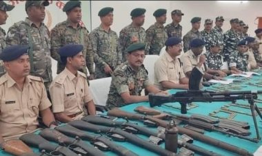 झारखंड: लातेहार माओवादियों की साजिश विफल, पुलिस ने बंकर ध्वस्त किया, आर्म्स का जखीरा बरामद