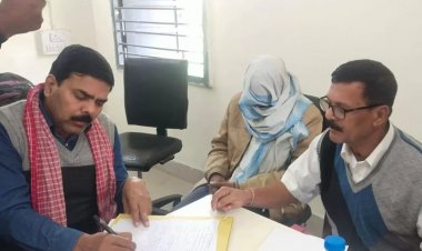 धनबाद: ACB की टीम ने सरायढेला पुलिस स्टेशन के सब इंस्पेक्टर को छह हजार घूस लेते किया अरेस्ट