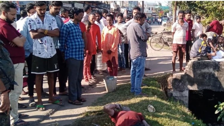 धनबाद:  पुराना स्टेोशन रेलवे क्वार्टर के पास नाले में मिला युवक का बॉडी, कई जगहों पर हैं जख्म के निशान