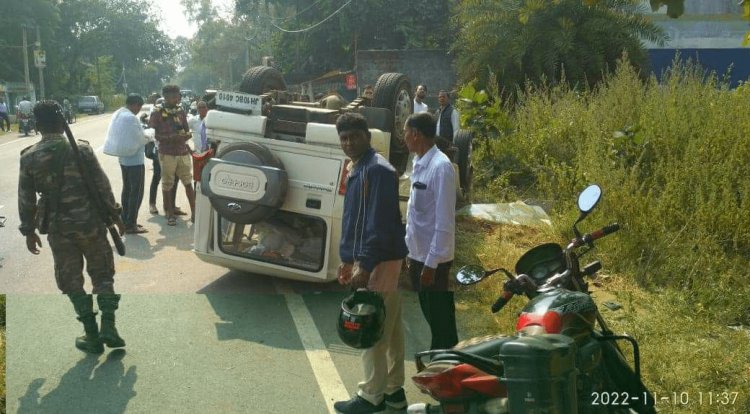 धनबाद: सिंदरी के एक्स एमएलए आनंद महतो रोड एक्सीडेंट में हुए में घायल, बलियापुर रोड में गाड़ी पलटी