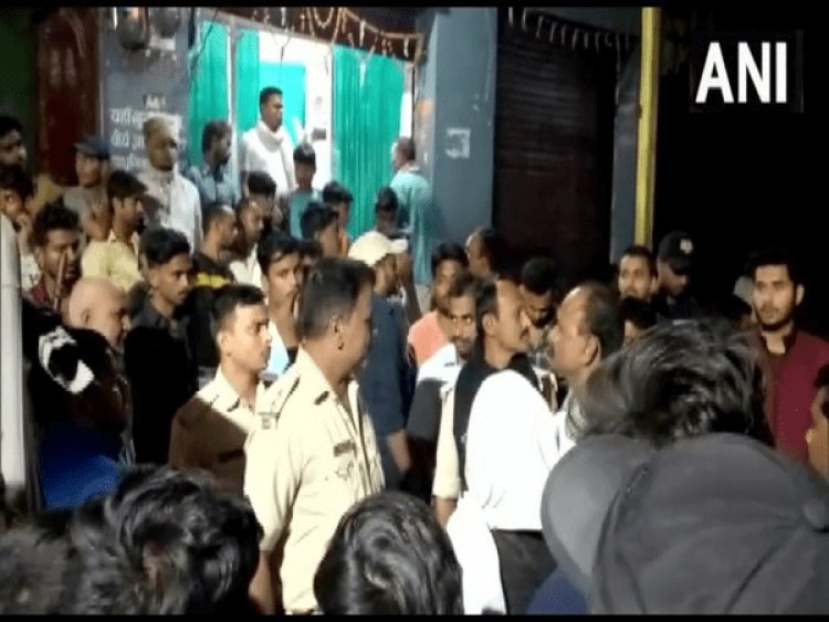 बिहार: पटना में वर्चस्व को लेकर दो गुटों के बीच फायरिंग, महिला और युवक को लगी गोली