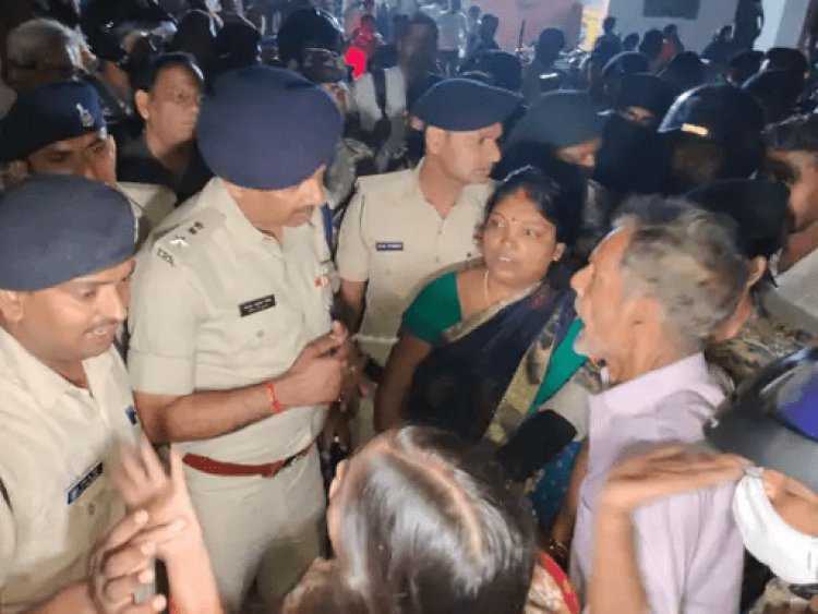 बिहार:आरा के आटा मिल में घुसकर पिता-पुत्र को मारी गोली, पुत्र की मौत