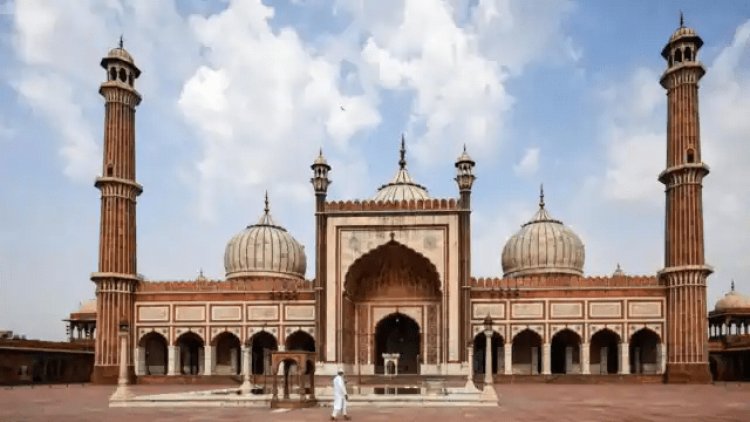 JAMA Masjid  में जा सकेंगी लड़कियां, एलजी के हस्तक्षेप के बाद वापस लिया गया बैन का आदेश