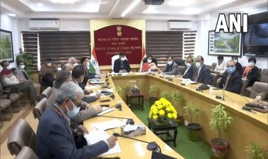 कोरोना संक्रमण को ले इंडिया में अलर्ट, भीड़भाड़ वाली जगहों पर मास्क अनिवार्य, बूस्टर डोज जरूरी