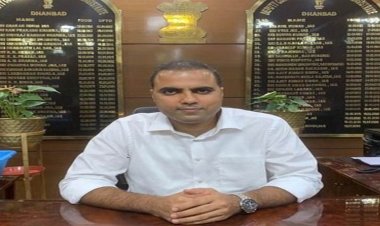 Jharkhand: IAS संदीप सिंह के बेटे के दो बर्थ सर्टिफिकेट मिले, लिपिकीय भूल होने की बात कही