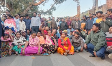 झारखंड: सम्मेद शिखर पर चढ़ रहे छात्रों को जैन तीर्थ यात्रियों ने पीटा, विरोध में मधुबन बाजार बंद,प्रदर्शन