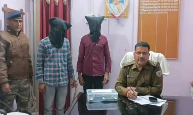 देवघर: टावर चौक पर कट्टा लहराते दो युवकों को पुलिस ने पकड़ा, जेल भेजा गया