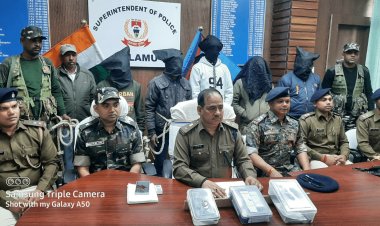 पलामू: एरिया कमांडर बच्चन समेत पांच टीपीसी नक्सली अरेस्ट