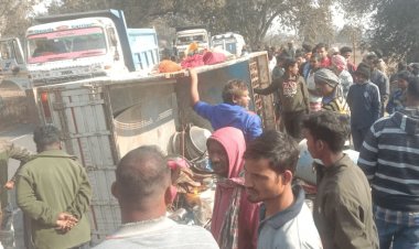 झारखंड: सरायकेला में बड़ा रोड हादसा, हाइ स्पीड पिकअप वैन पलटने से सात मजदूरों की मौत, कई घायल