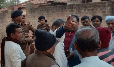Jharkhand: जामताड़ा के डोकीडीह में सरस्‍वती प्रतिमा विसर्जन के दौरान पथराव, इंस्पेक्टर समेत चार पुलिसकर्मी जख्मी,पुलिस फायरिंग 
