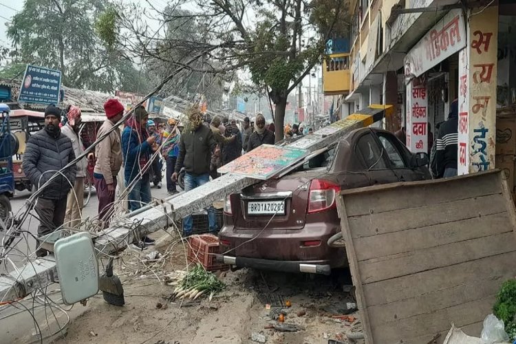 मोतिहारी: बेकाबू कार ने दो बाइक सावर समेत पांच को रौंदा