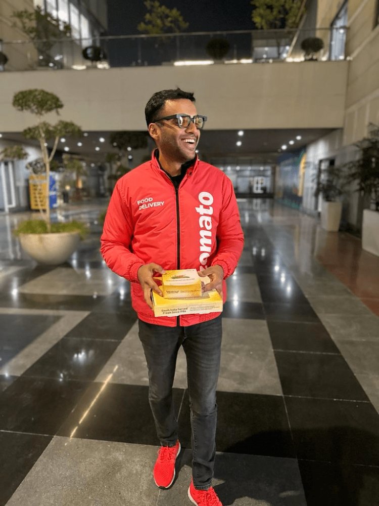 डिलीवरी ब्वॉय बने Zomato के CEO, खुद फूड डिलीवरी करने पहुंचे करोड़पति दीपिंदर गोयल,ट्वीट कर शेयर किया फोटो