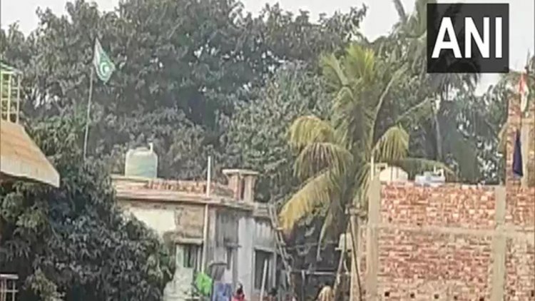 Bihar : पूर्णिया में पाकिस्तानी झंडा फहराने का दावा निकला झूठा, वीडियो वायरल करने वाले पर होगी FIR 