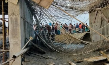 Bridge Collapse : पूर्णिया में ढ़लाई होते ही भरभराकर गिरा पुल, दो घायल