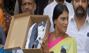Telangana: YSRTP प्रसिडेंट वाईएस शर्मिला ने CM केसीआर के खरीदे जूते, पदयात्रा में चलने की दी चुनौती 