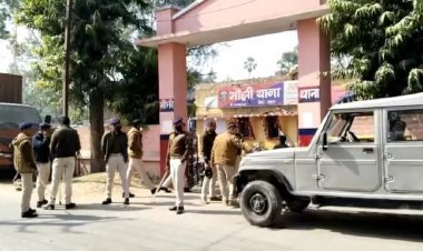 Bihar: छपरा में मॉब लिंचिंग पर बवाल, मुबारकपुर गांव से 25 किलोमीटर दूर तक पुलिस बल तैनात, थानेदार सस्पेंड
