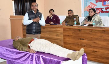 Dhanbad: गोल्डन आवर में लोगों की जान बचाने का पुलिस अफसरों को दिया गया ट्रेनिंग