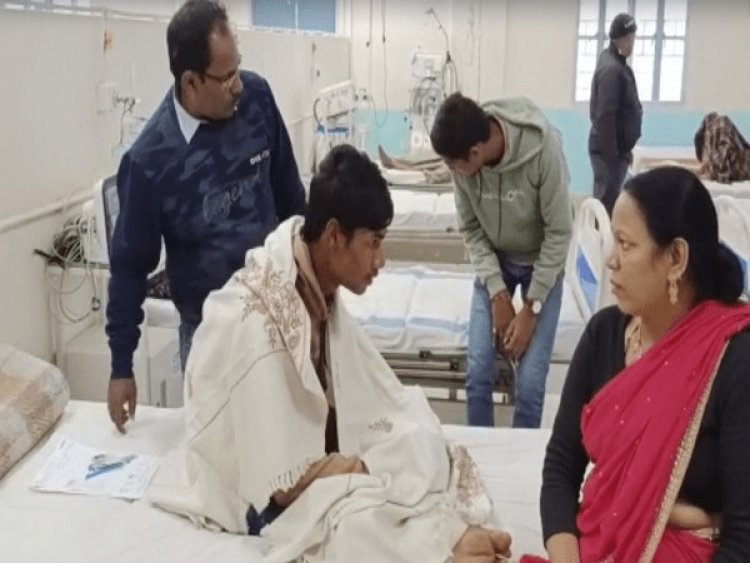 Bihar: 500 लड़कियों के बीच अकेला एग्जाम सेंटर पर पहुंचा एक स्टूडेंट घबराहट में पहुंच गया हॉस्पिटल