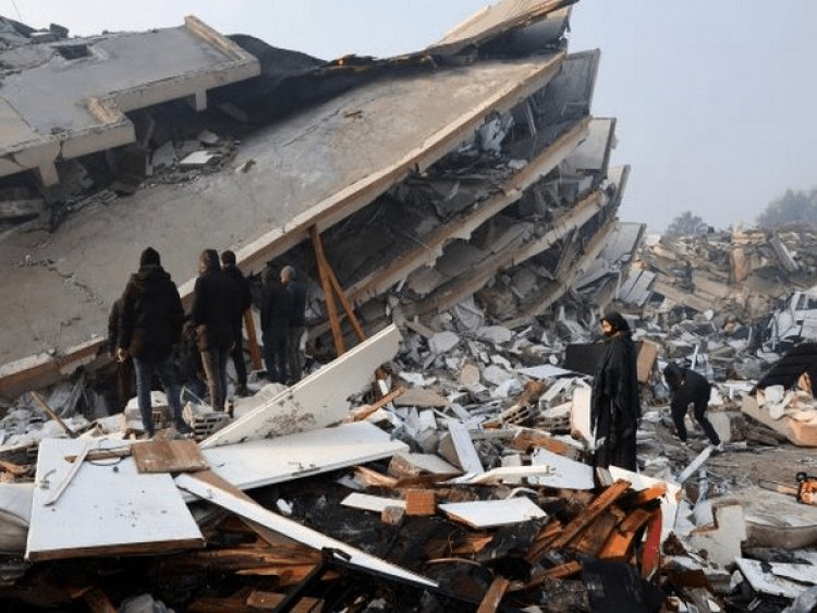 Turkey Earthquake: तुर्किये और सीरिया में भूकंप से मौत की संख्या 21 हजार पार, मलबे में फंसे हैं हजारों लोग