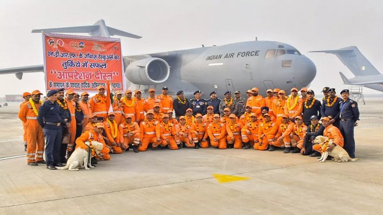NDRF: भूकंप प्रभावित तुर्किये-सीरिया से सफल ऑपरेशन के बाद इंडिया लौटी NDRF टीम, हिंडन एयरपोर्ट पर स्वागत